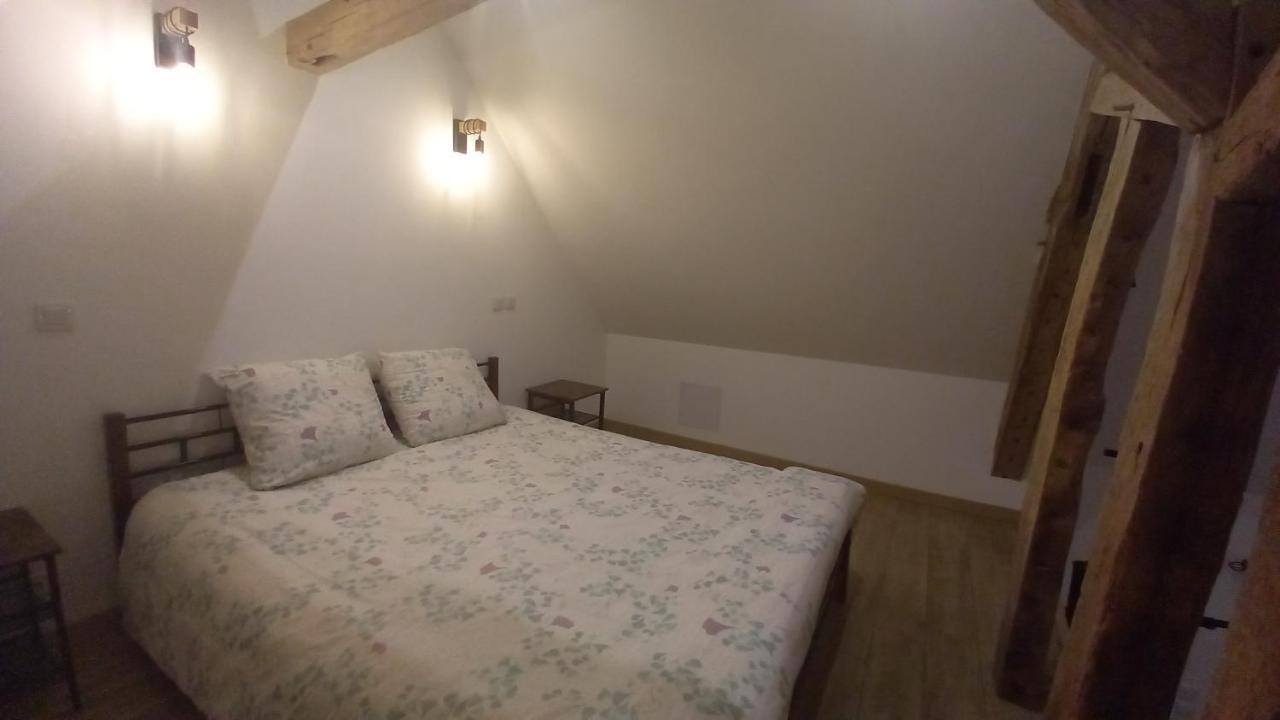 logement indépendant Tour-en-Sologne Buitenkant foto